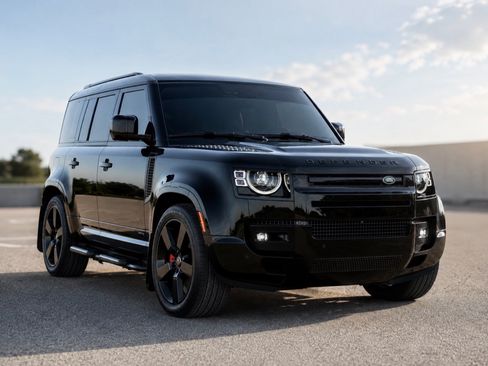 Used 2023 Land Rover Defender 110 X AWD/4WD image 1