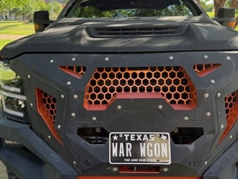 Used 2018 Chevrolet Silverado 3500 High Country w/ Duramax Plus Package image 10