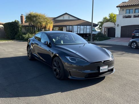 Used 2023 Tesla Model S Standard Range image 9