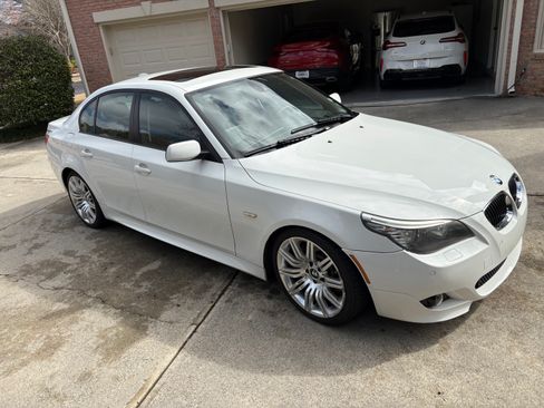 Used 2008 BMW 550i Sedan image 4