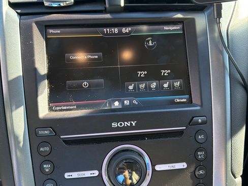 Used 2016 Ford Fusion Energi Titanium w/ Driver Assist Package image 10