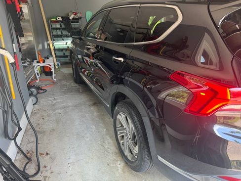Used 2022 Hyundai Santa Fe SEL w/ Convenience + Premium Package FWD image 4
