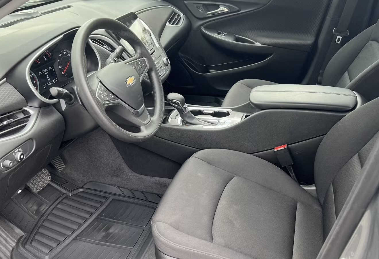 Used 2023 Chevrolet Malibu LT FWD image 14