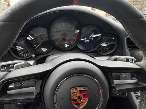 Used 2018 Porsche 911 GT3 RWD image 28