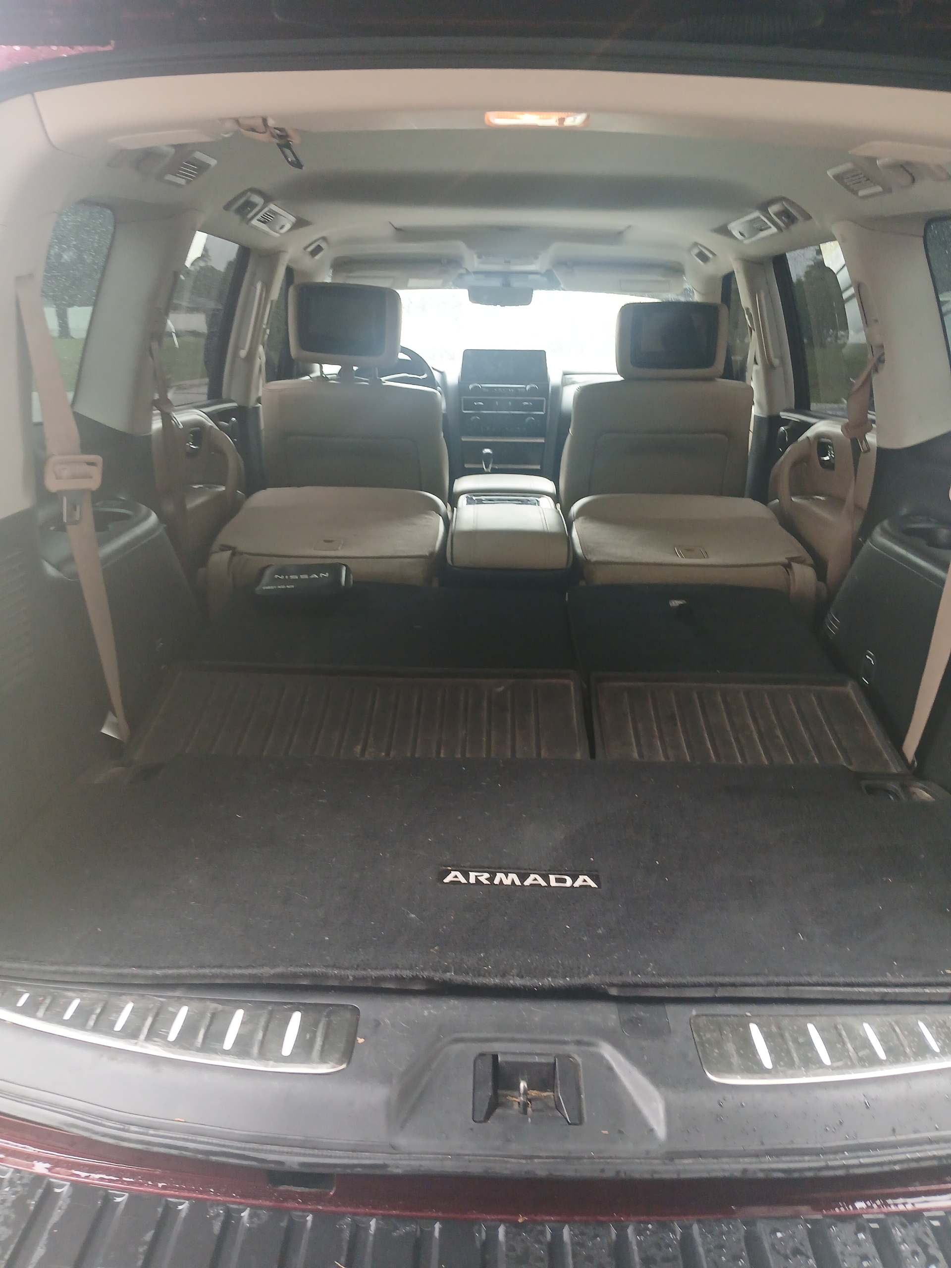 Used 2023 Nissan Armada Platinum w/ Captain's Chairs Package AWD/4WD image 9