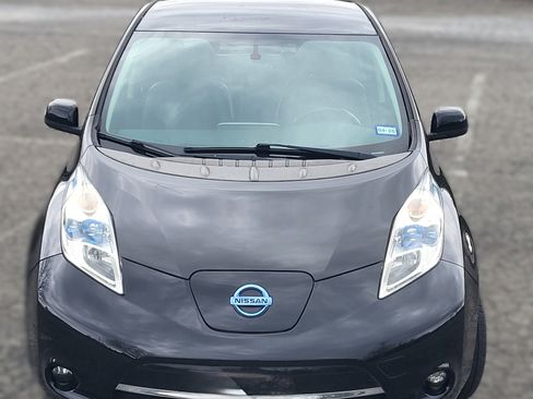 Used 2015 Nissan Leaf SL image 2
