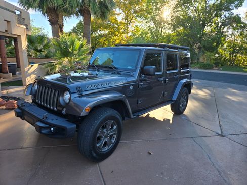 Used 2018 Jeep Wrangler Unlimited Sport AWD/4WD image 1