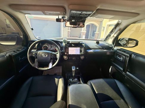 Used 2021 Toyota 4Runner TRD Off-Road Premium w/ Moonroof Package AWD/4WD image 11