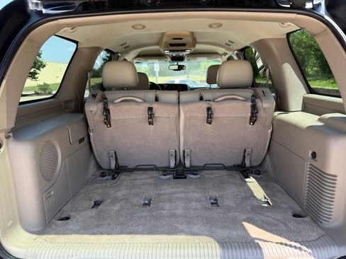 Used 2003 Chevrolet Tahoe LS RWD image 9