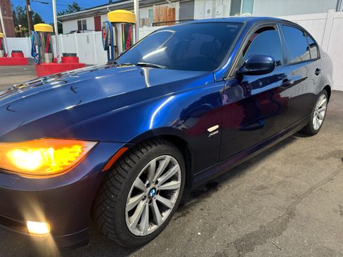 Used 2011 BMW 328i xDrive Sedan AWD/4WD image 8