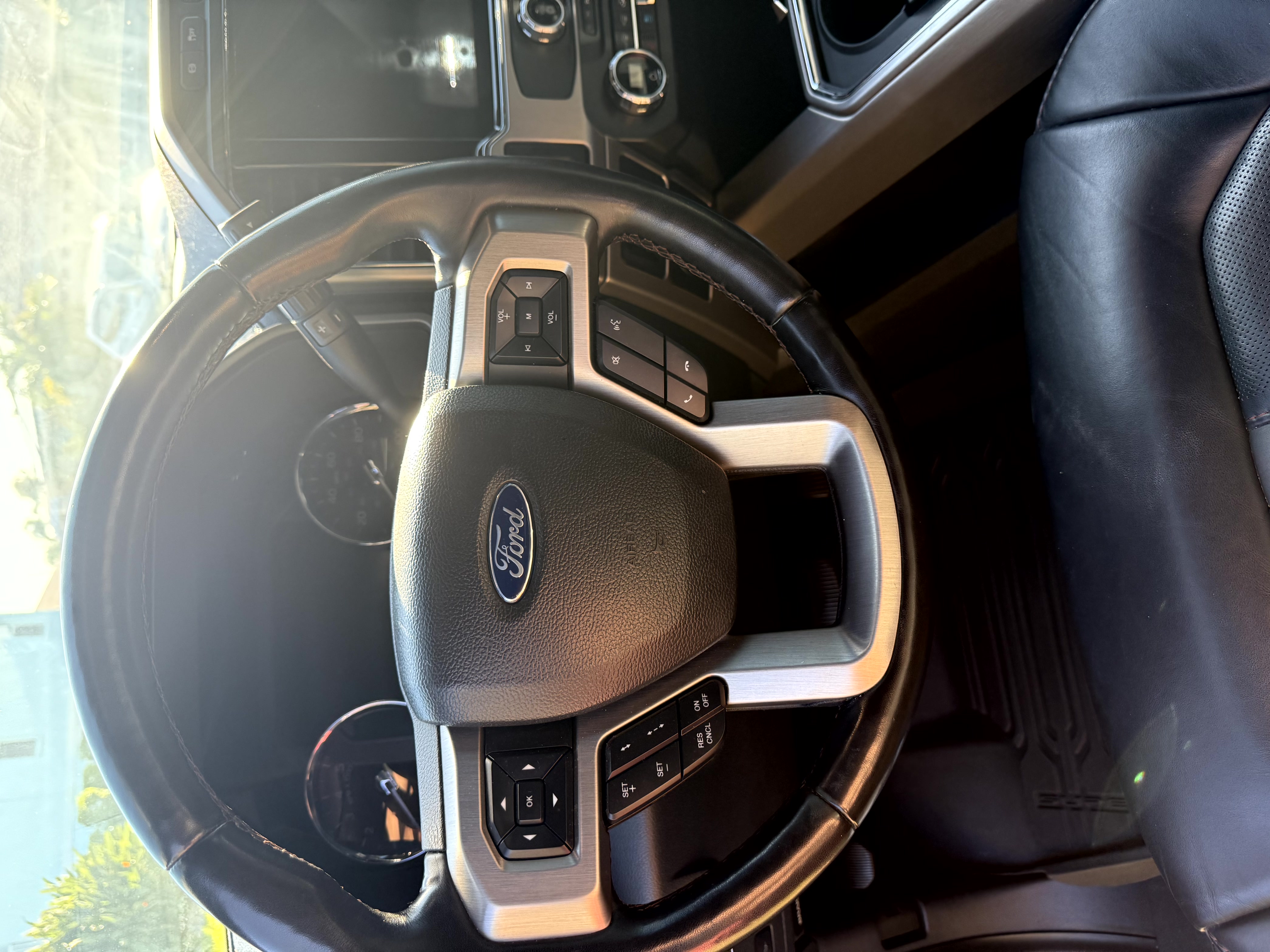 Used 2022 Ford F250 Platinum AWD/4WD image 8