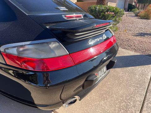 Used 2002 Porsche 911 Carrera 4S image 9