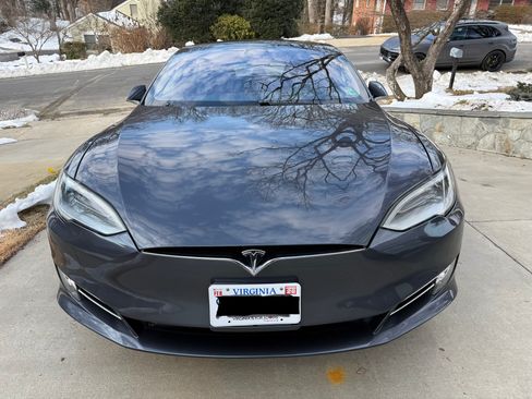 Used 2020 Tesla Model S Performance image 2