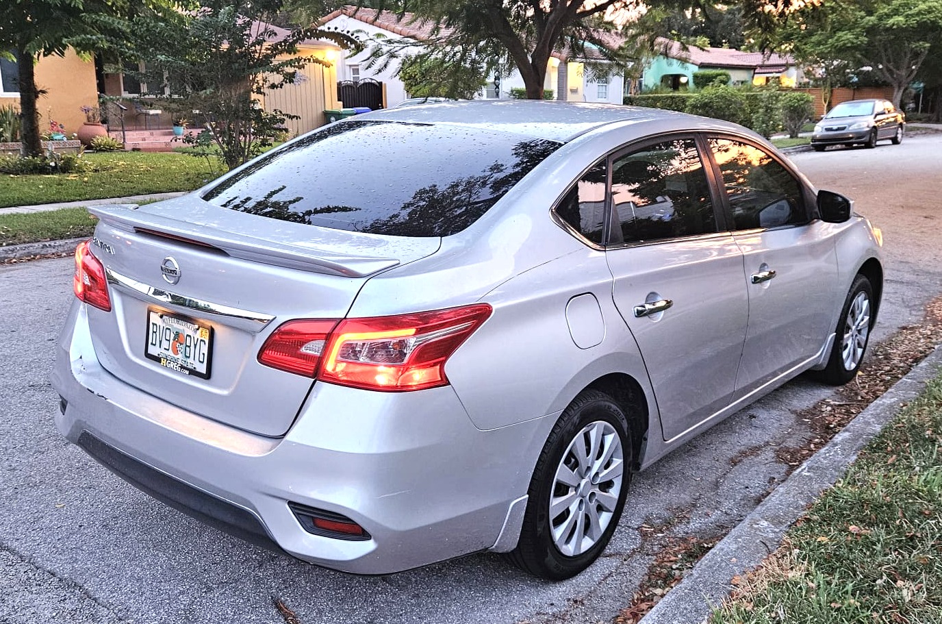 Used 2019 Nissan Sentra S FWD image 4