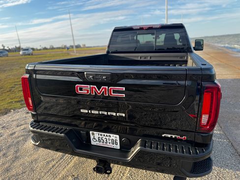 Used 2023 GMC Sierra 2500 AT4 w/ AT4 Premium Plus Package image 17