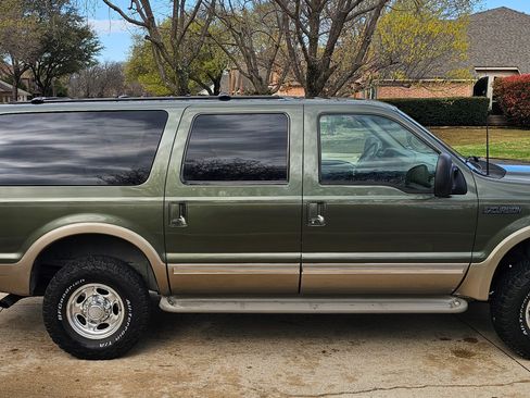 Used 2002 Ford Excursion Limited image 9
