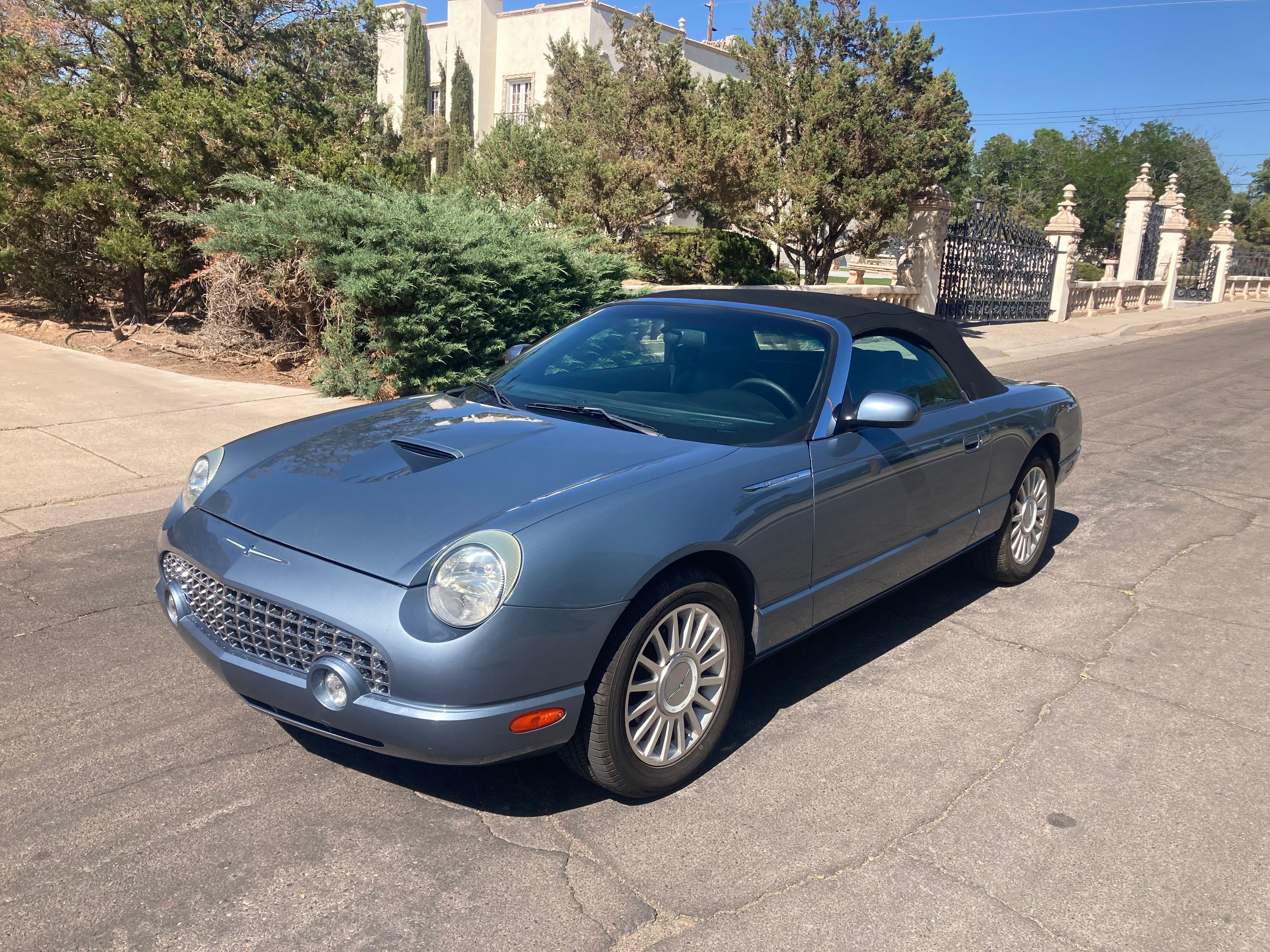 Used 2005 Ford Thunderbird RWD image 13