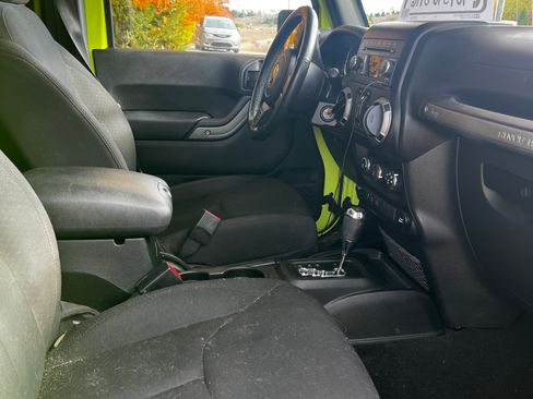 Used 2016 Jeep Wrangler Unlimited Sport w/ Quick Order Package 24S image 8