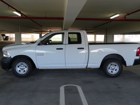 Used 2017 RAM 1500 Tradesman w/ Popular Equipment Group RWD image 4