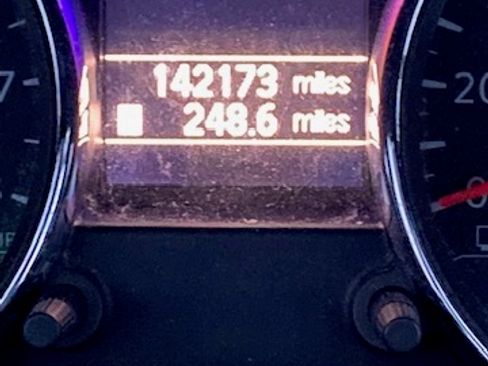 Used 2014 Nissan Rogue S w/ Convenience Package image 10