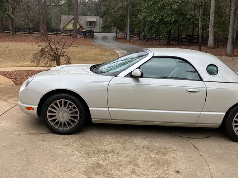 Used 2005 Ford Thunderbird 50th Anniversary image 2