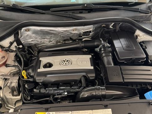 Used 2017 Volkswagen Tiguan Wolfsburg Edition AWD/4WD image 16