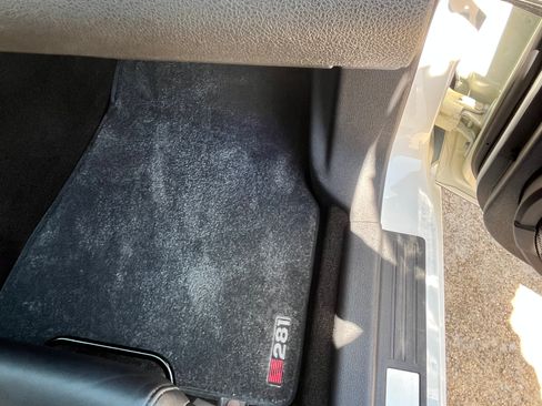 Used 2005 Ford Mustang GT Premium image 9