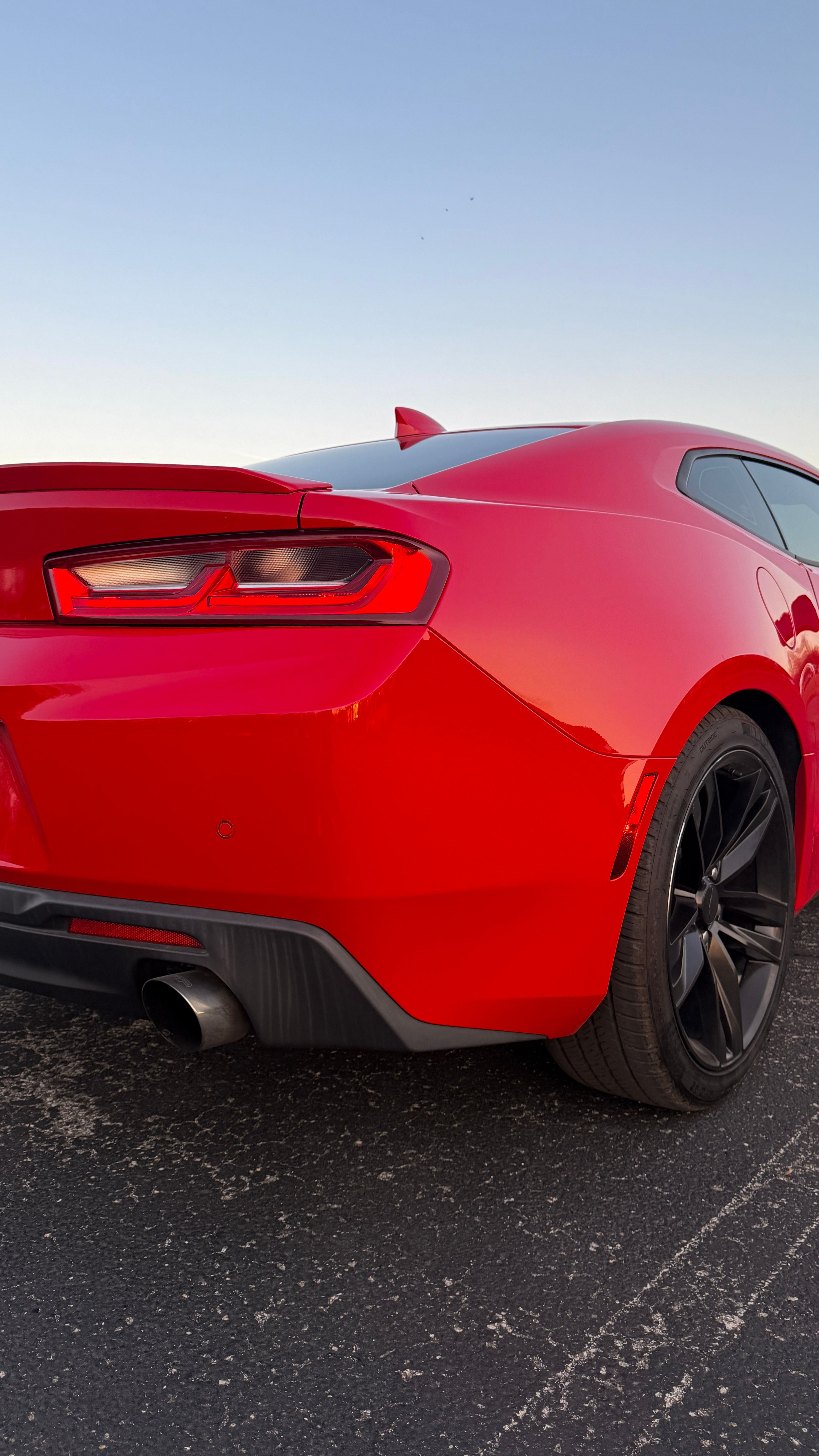 Used 2016 Chevrolet Camaro LT RWD image 12