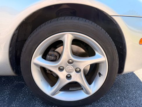 Used 2003 MAZDA MX-5 Miata LS RWD image 24