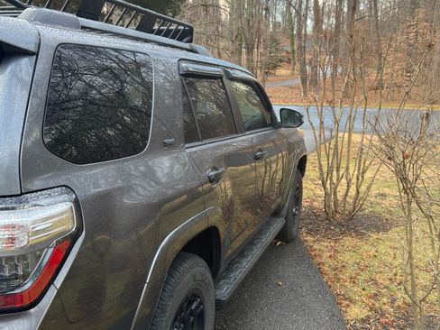 Used 2014 Toyota 4Runner SR5 Premium image 10