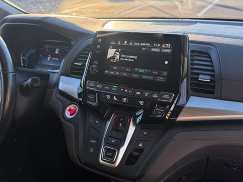Used 2018 Honda Odyssey EX-L image 11