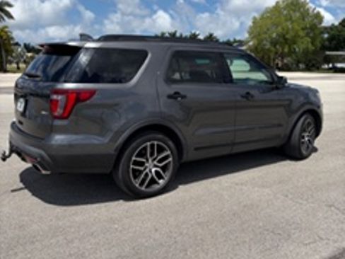 Used 2016 Ford Explorer Sport w/ Equipment Group 401A AWD/4WD image 4