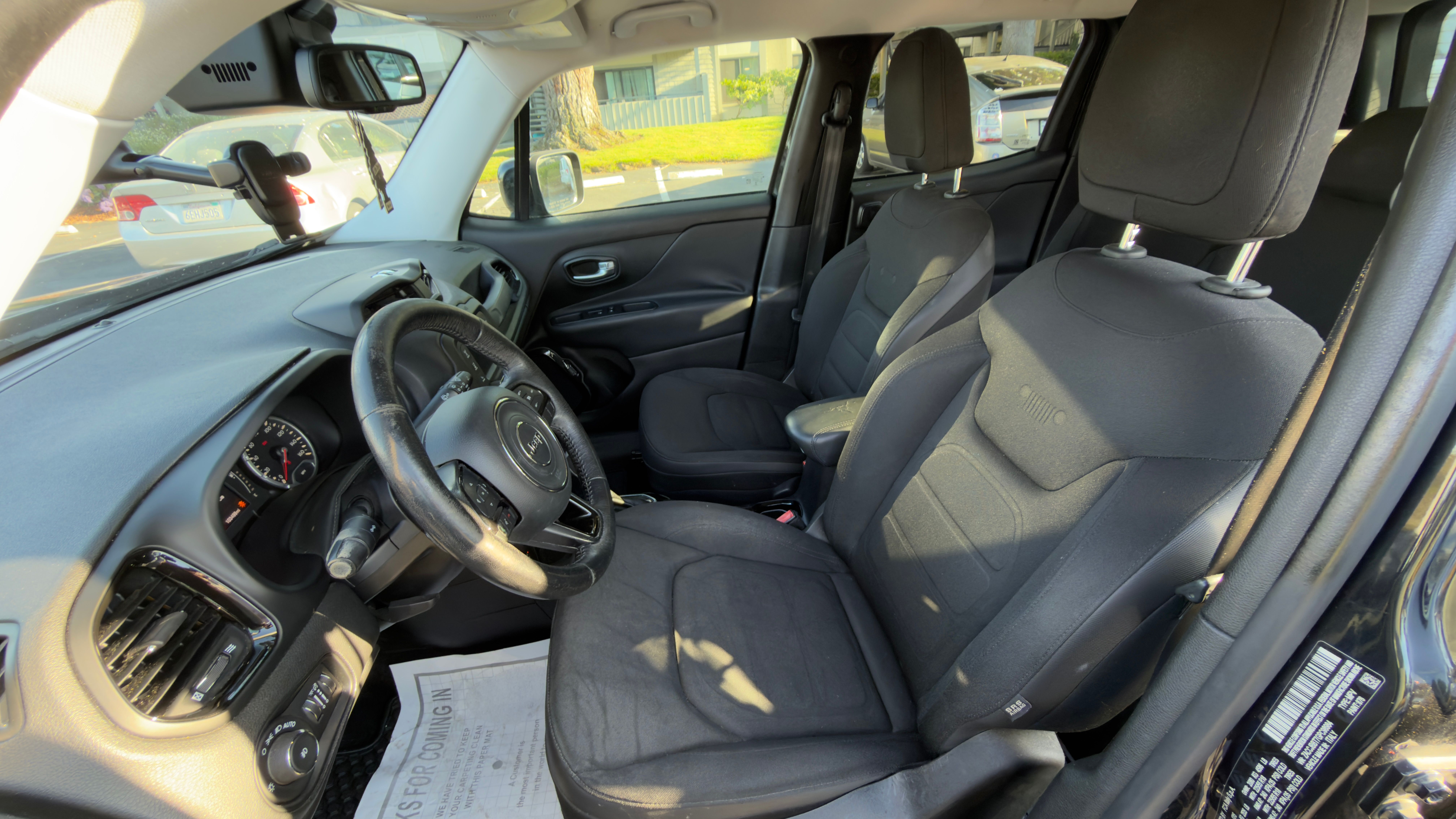 Used 2016 Jeep Renegade Latitude AWD/4WD image 14