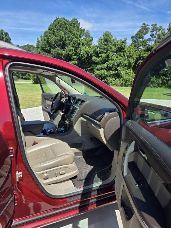 Used 2016 GMC Acadia Denali AWD/4WD image 10