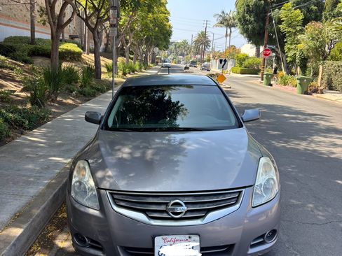 Used 2011 Nissan Altima Hybrid Sedan 4D image 1