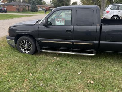 Used 2005 Chevrolet Silverado 1500 W/T w/ Light Duty Power Package