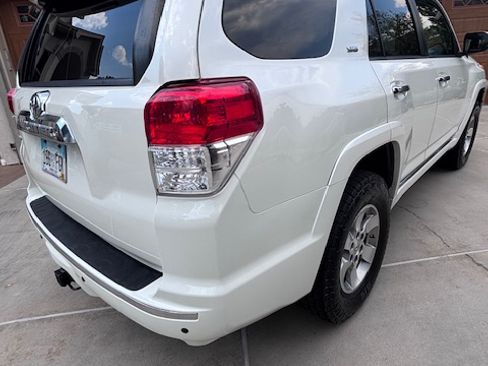 Used 2013 Toyota 4Runner SR5 AWD/4WD image 9