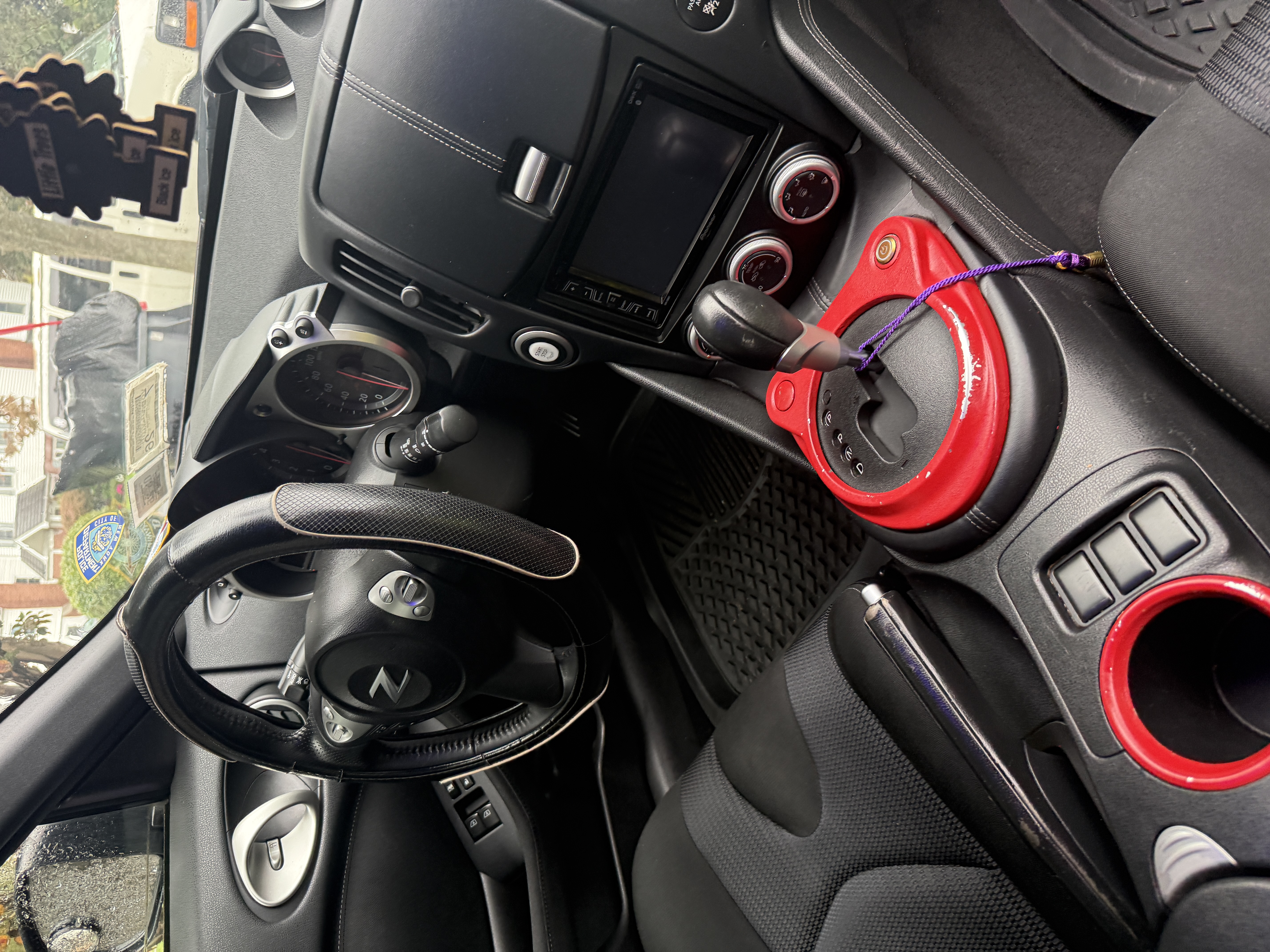 Used 2015 Nissan 370Z Coupe RWD image 18
