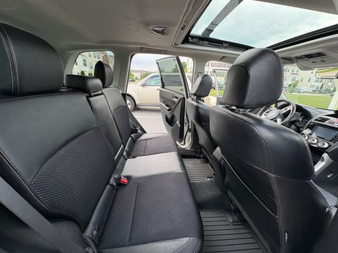 Used 2018 Subaru Forester 2.5i Premium w/ Popular Package #3B AWD/4WD image 9