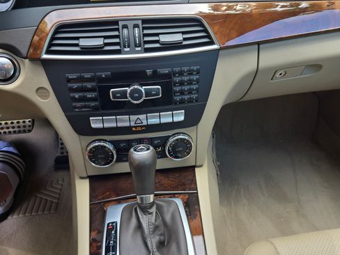 Used 2012 Mercedes-Benz C 300 4MATIC Sedan image 17