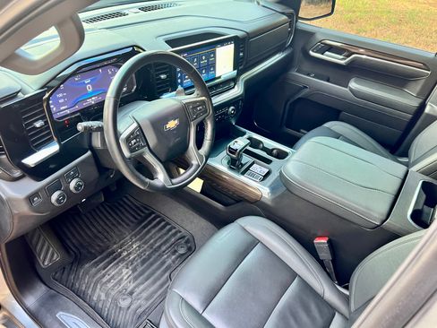 Used 2025 Chevrolet Silverado 1500 LT w/ Texas Edition Plus RWD image 11
