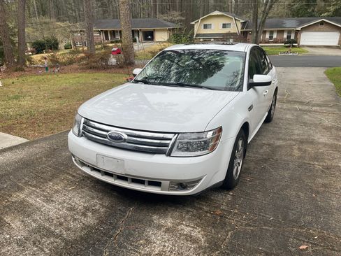 Used 2008 Ford Taurus SEL image 4