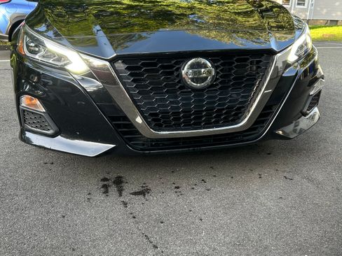 Used 2020 Nissan Altima 2.5 SR FWD image 4