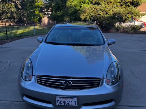 Used 2004 INFINITI G35 Coupe w/ Premium Pkg RWD image 13