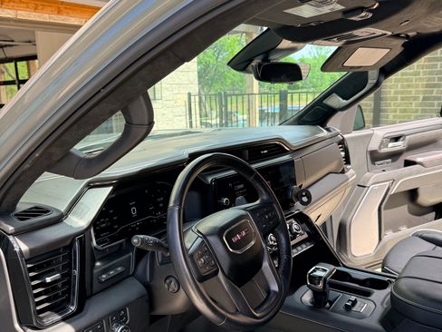 Used 2023 GMC Sierra 1500 AT4X w/ AT4X AEV Edition image 9