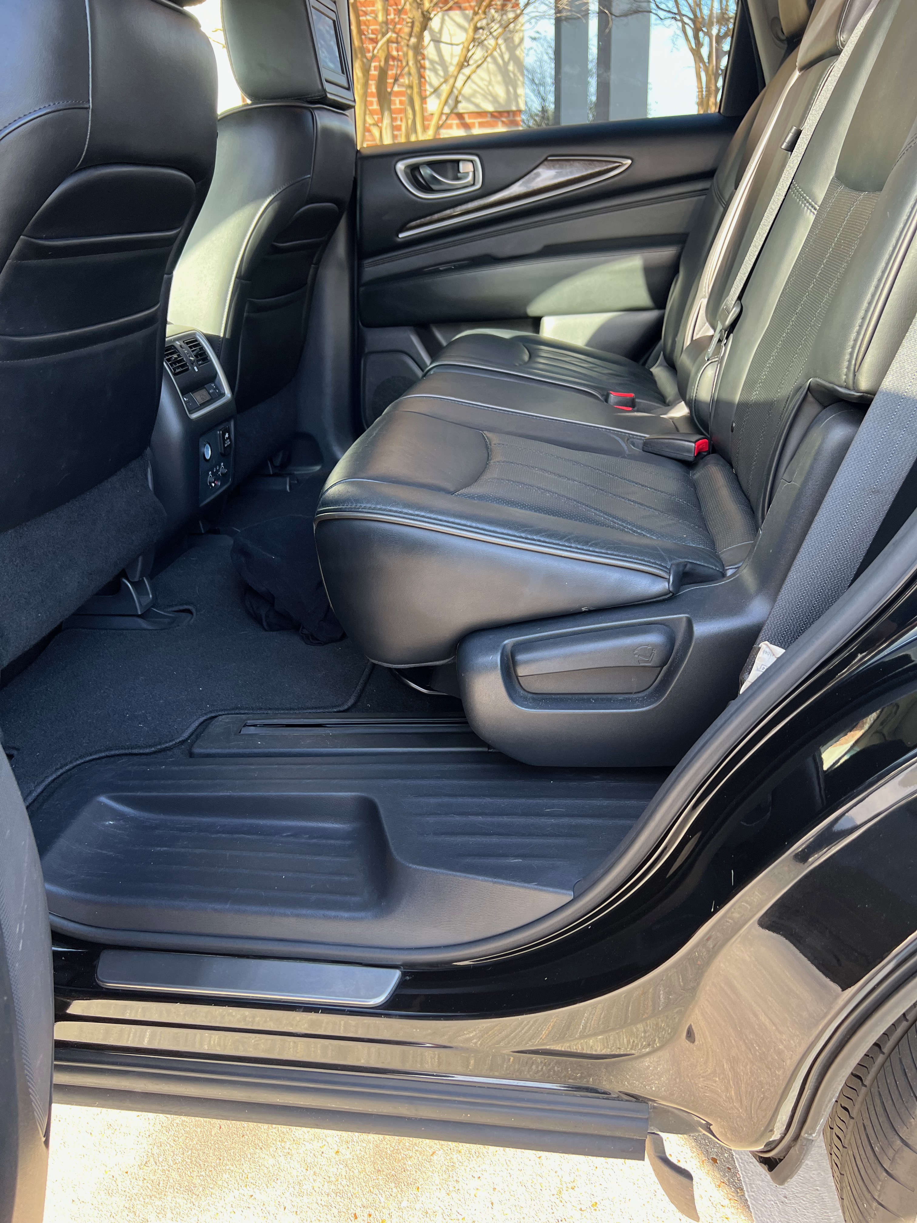 Used 2013 INFINITI JX35 FWD w/ Premium Pkg image 10