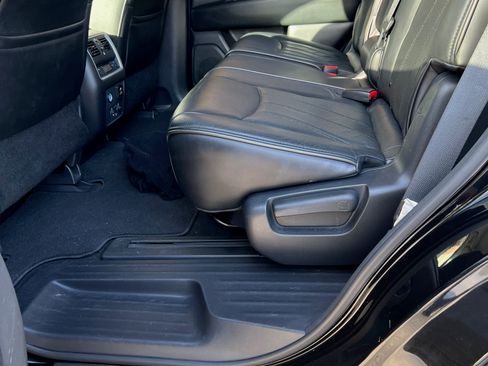 Used 2013 INFINITI JX35 FWD w/ Premium Pkg image 10