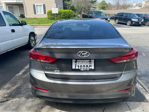 Used 2018 Hyundai Elantra SE image 6