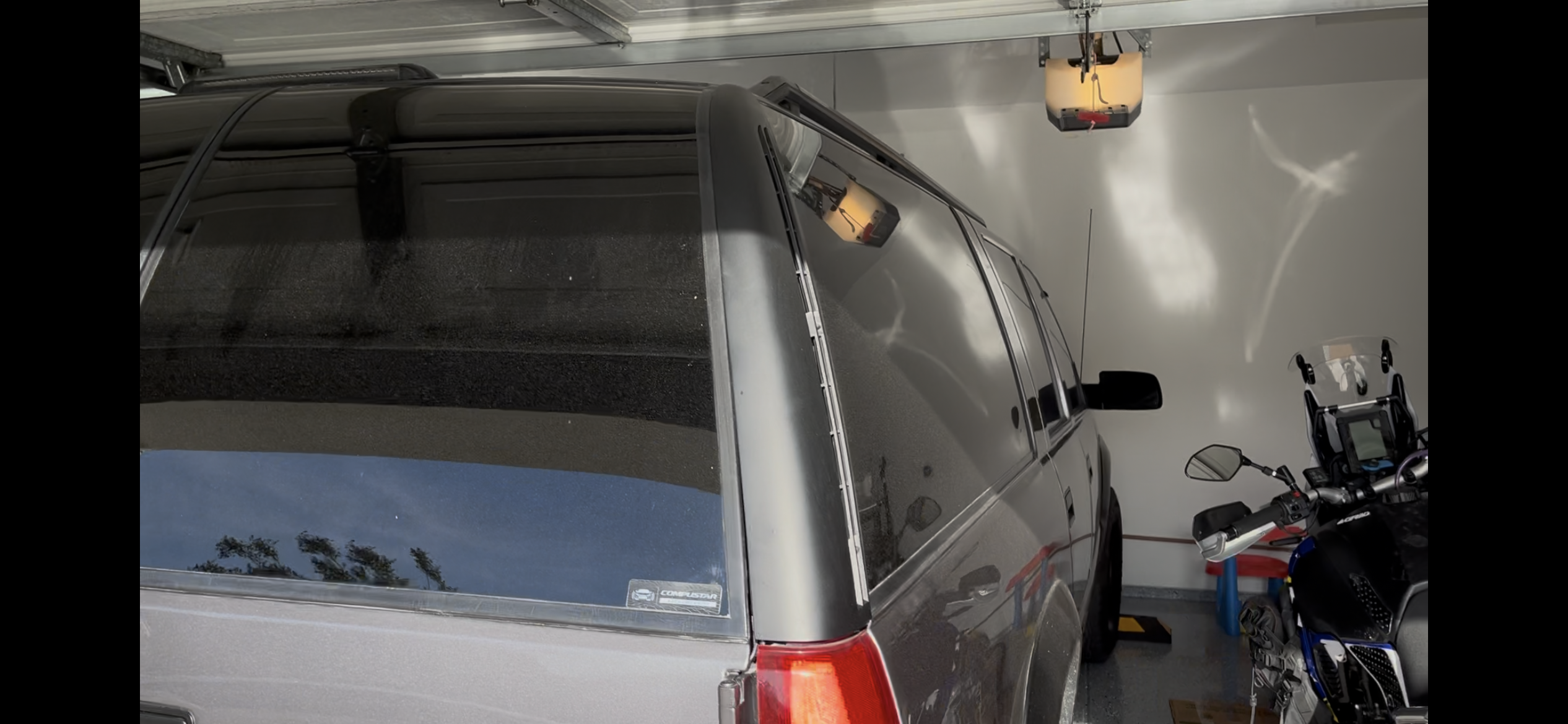 Used 1994 Chevrolet Suburban 2500 AWD/4WD image 2