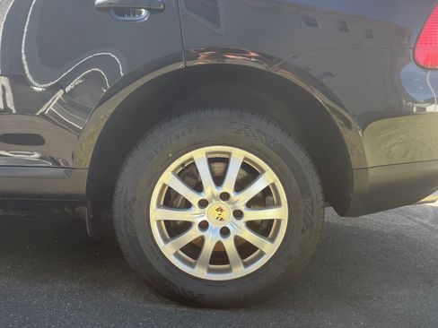 Used 2006 Porsche Cayenne image 8